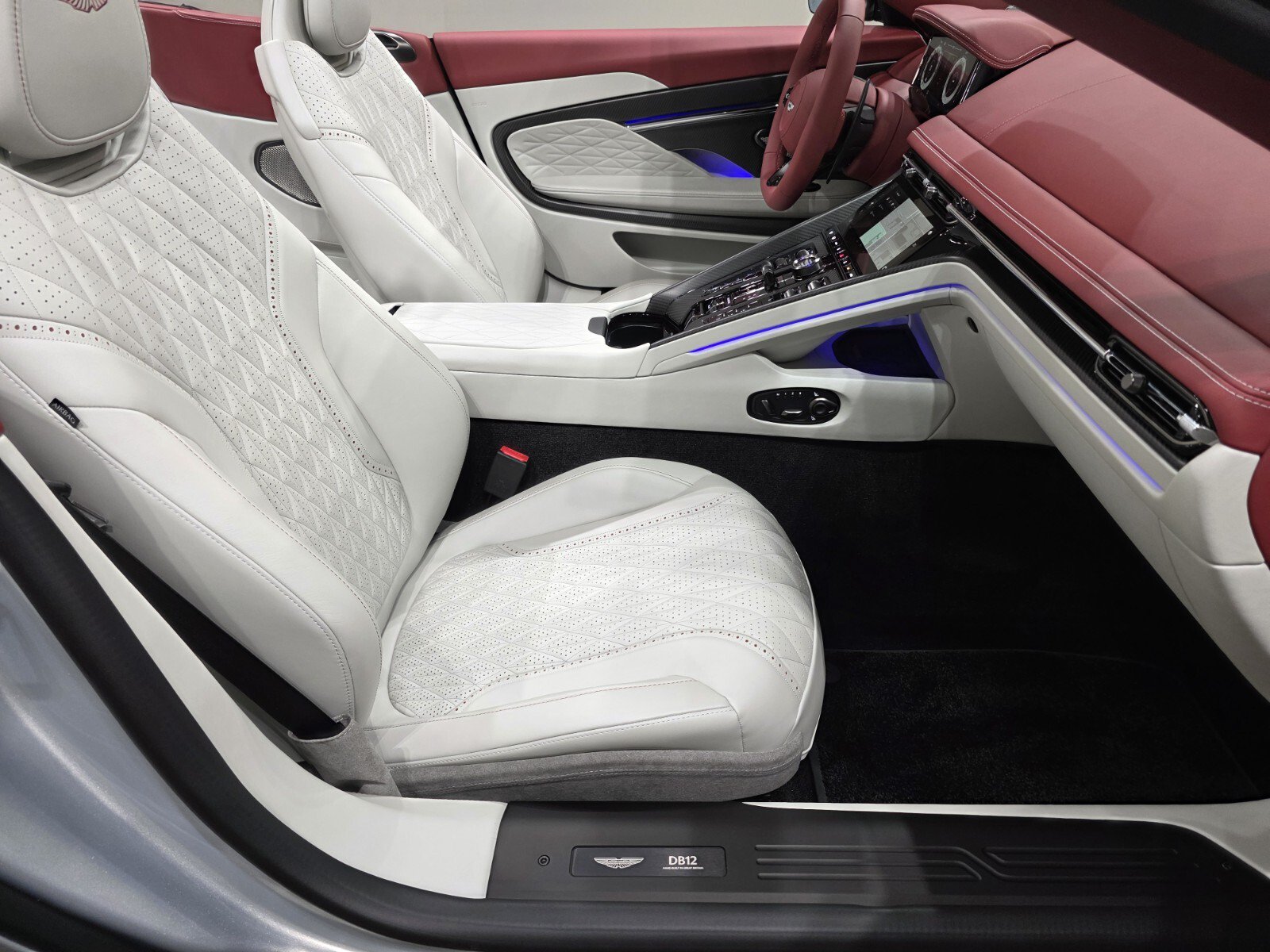 New 2026 Aston Martin DB12 Convertible RWD image 22