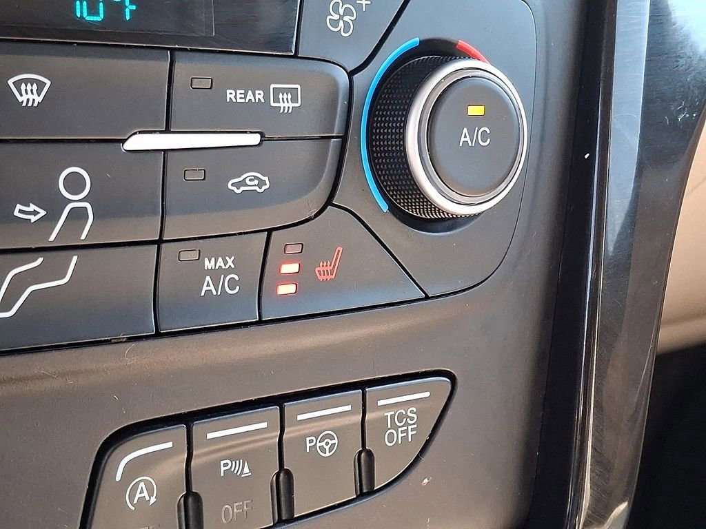 Used 2019 Ford Escape Titanium image 23