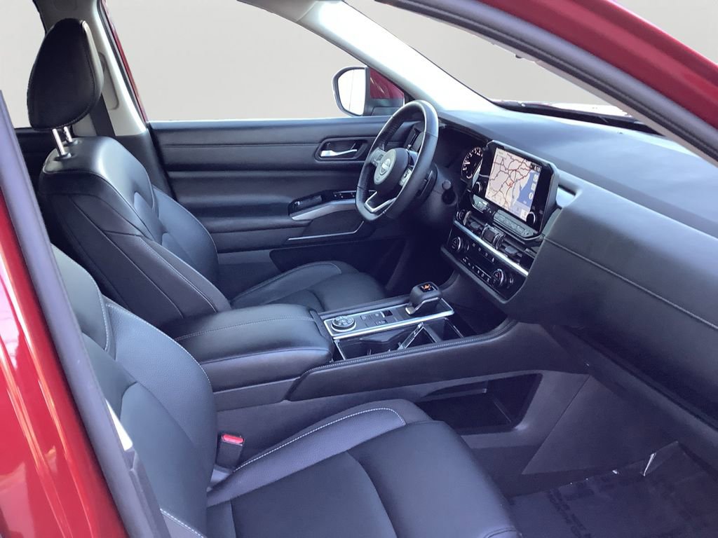Used 2023 Nissan Pathfinder SL image 12