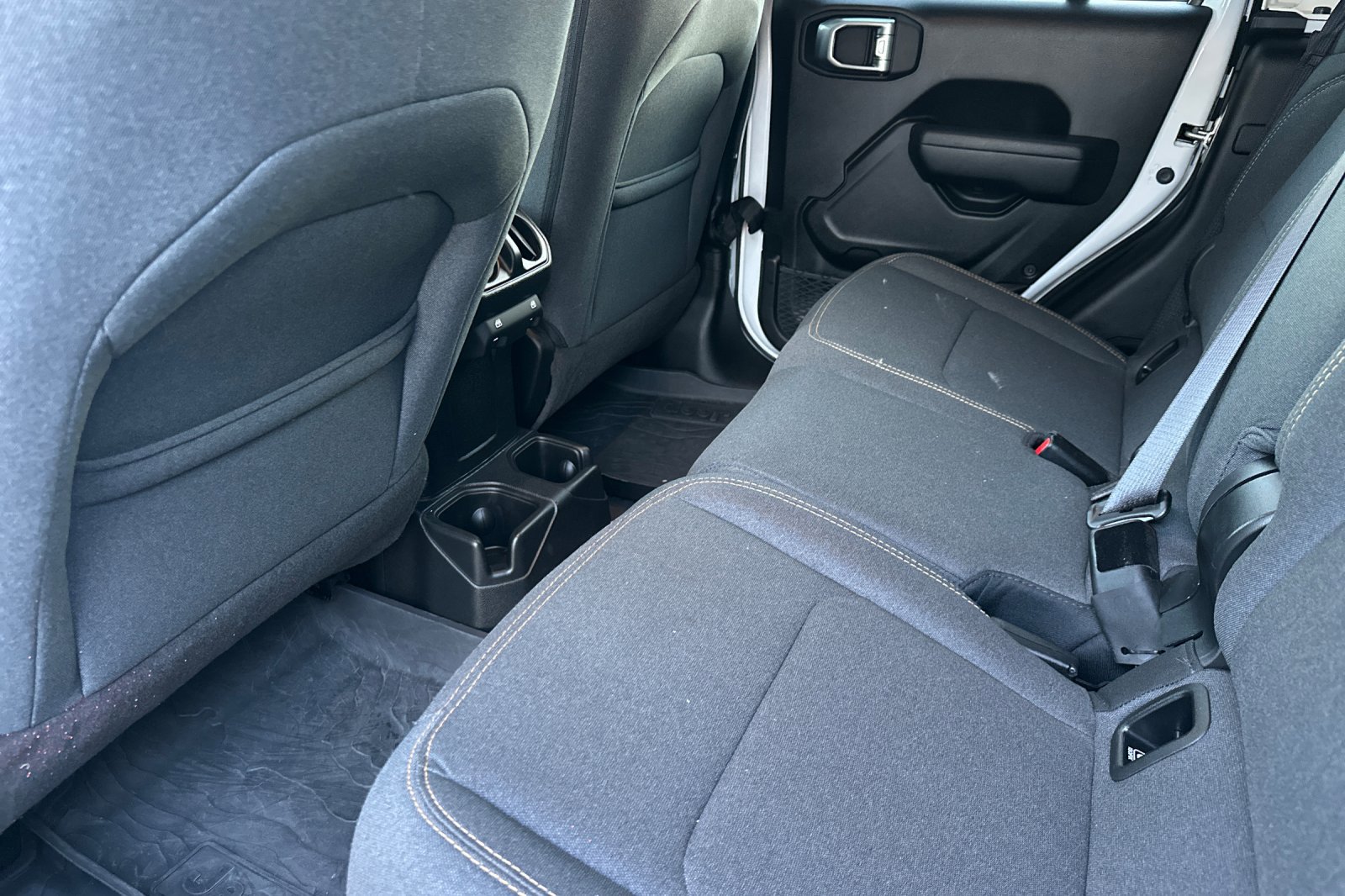 Used 2024 Jeep Gladiator Sport image 26