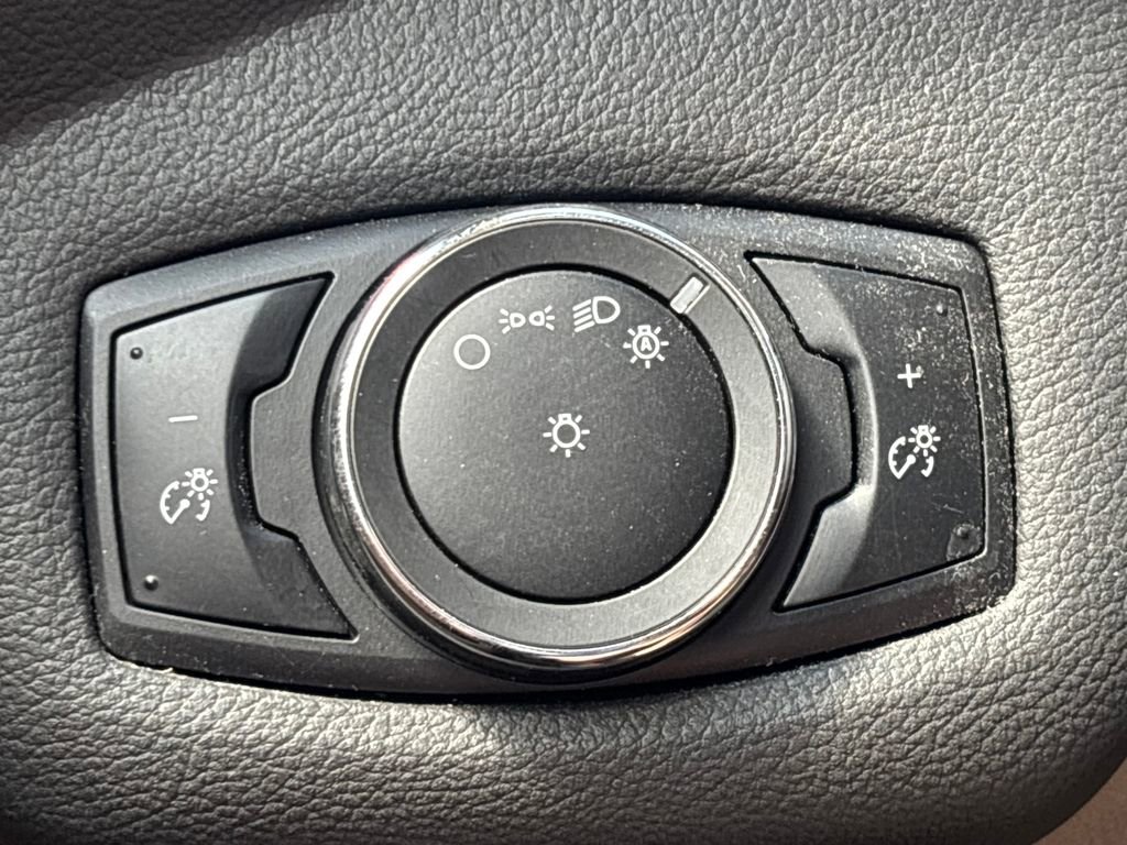 Used 2013 Ford C-MAX SE image 22