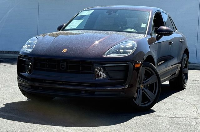 Used 2025 Porsche Macan AWD/4WD image 1