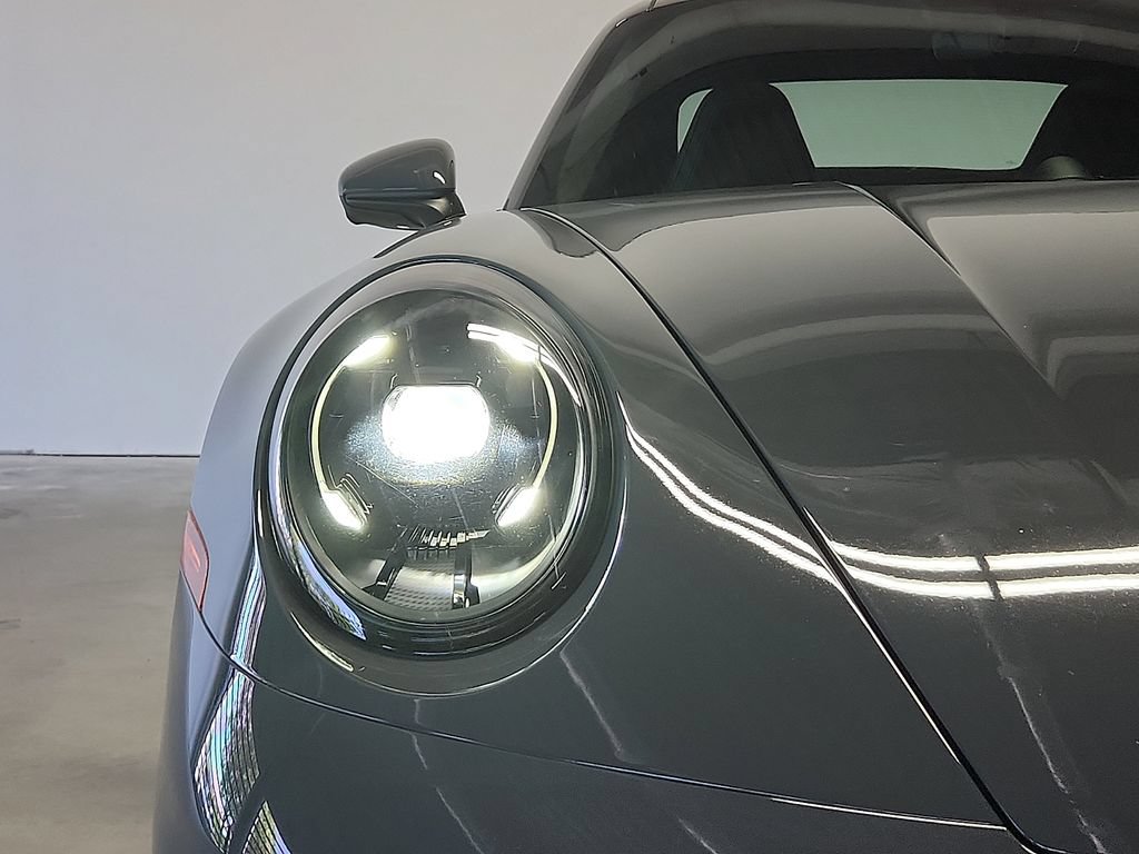 Certified 2025 Porsche 911 Carrera RWD image 9