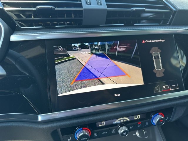 New 2025 Audi Q3 2.0T Premium image 22