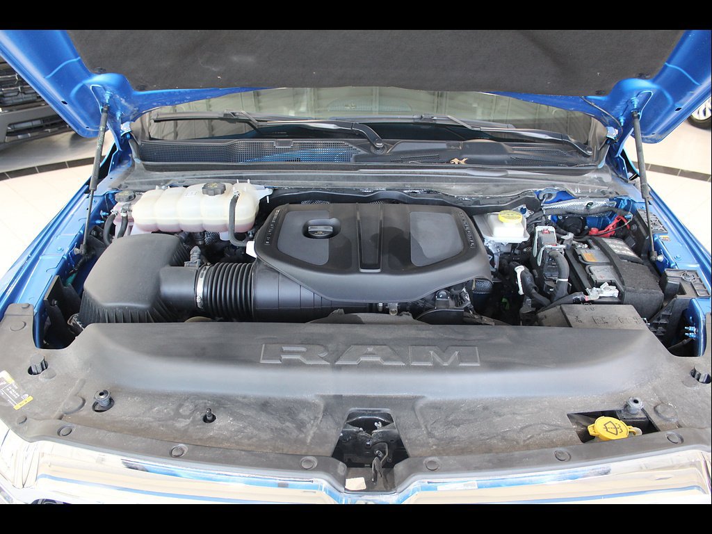 Used 2025 RAM 1500 Big Horn AWD/4WD image 33