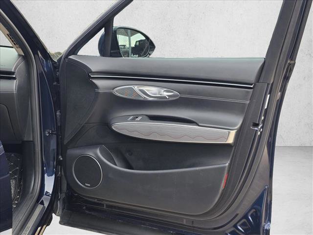 Used 2022 Genesis GV70 2.5T w/ Advanced Package image 11