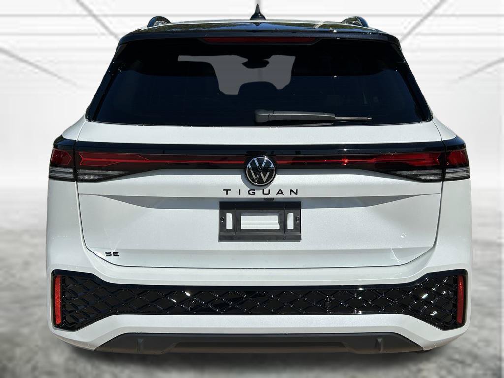 New 2026 Volkswagen Tiguan SE R-Line FWD image 5