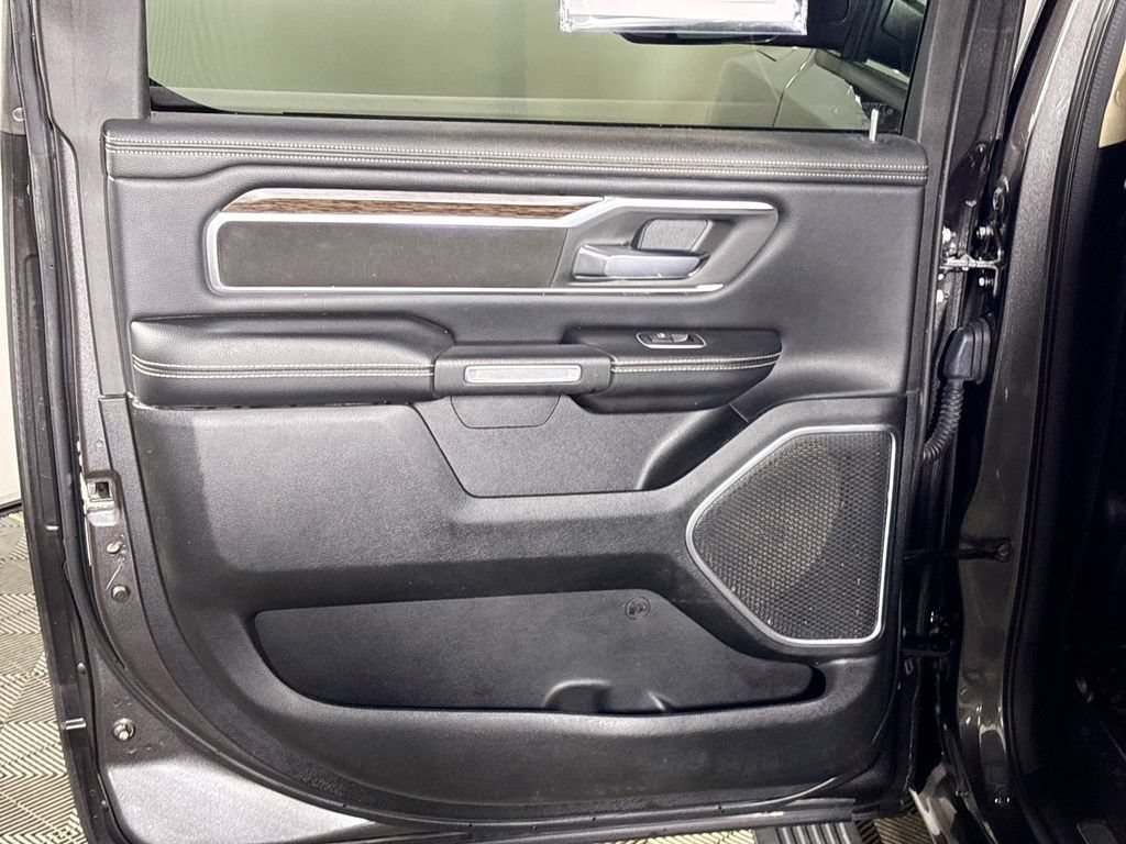 Used 2020 RAM 1500 Laramie AWD/4WD image 19