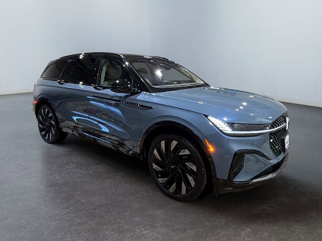 Used 2025 Lincoln Nautilus Reserve w/ Jet Appearance Package image 7