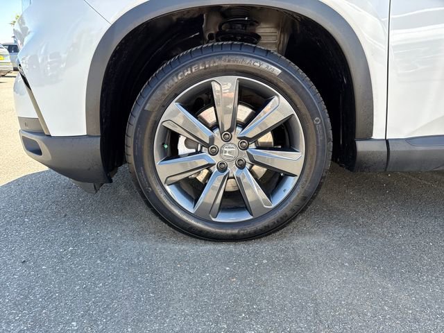 Used 2025 Honda Pilot Sport image 26