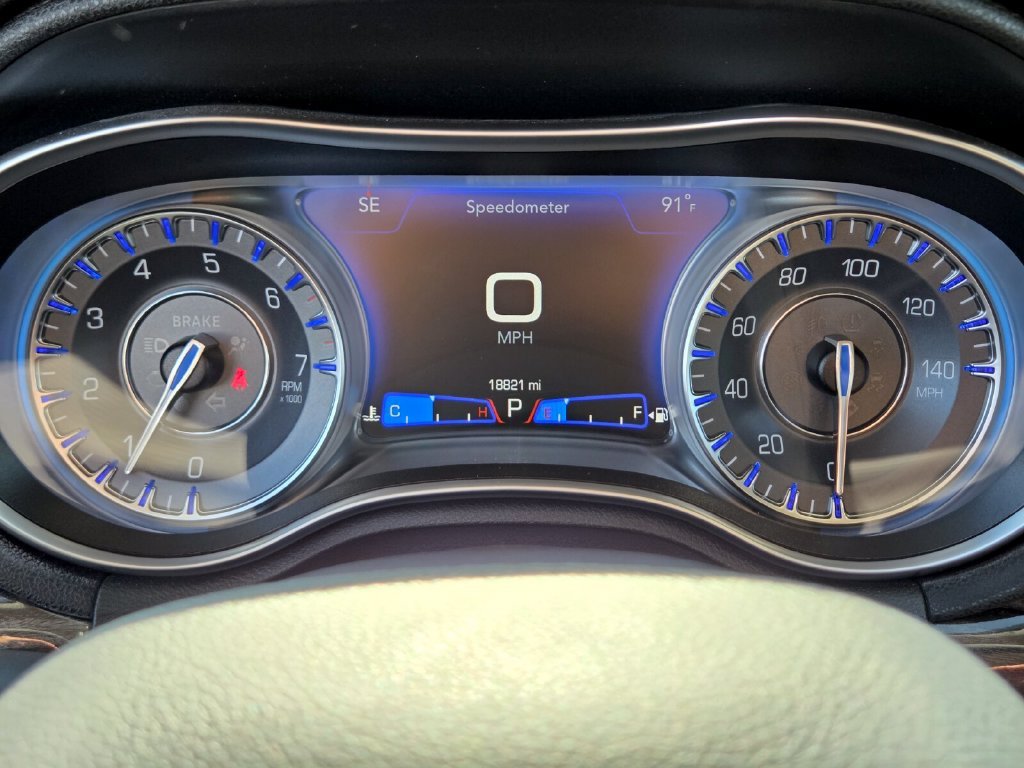 Used 2022 Chrysler 300 Touring L w/ Popular Equipment Group RWD image 29