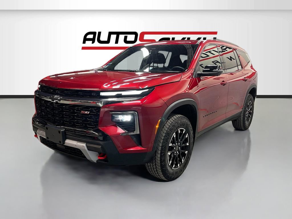 Used 2024 Chevrolet Traverse Z71 w/ Enhanced Driving Package image 3