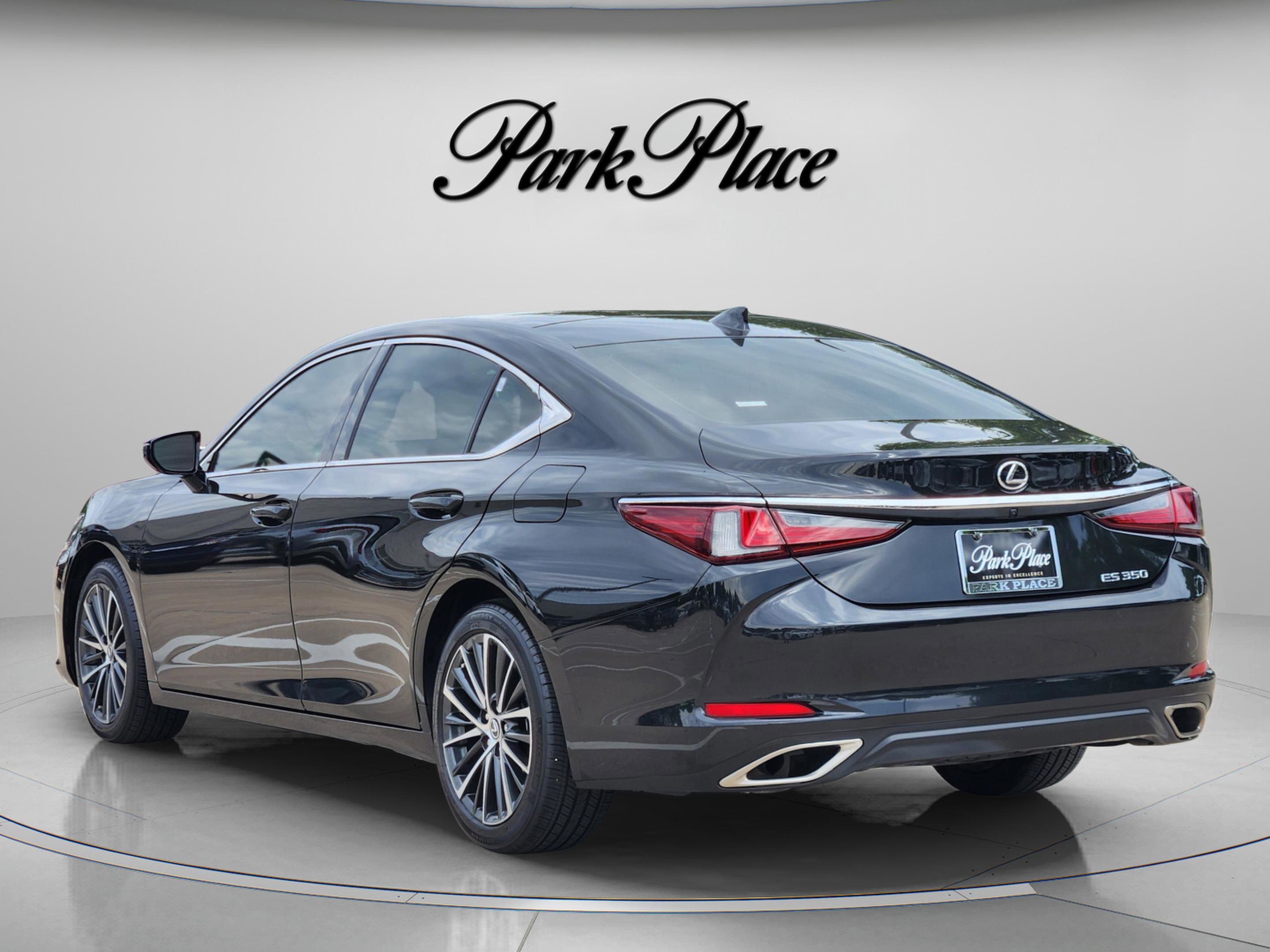 Used 2025 Lexus ES 350 w/ Premium Package FWD image 3