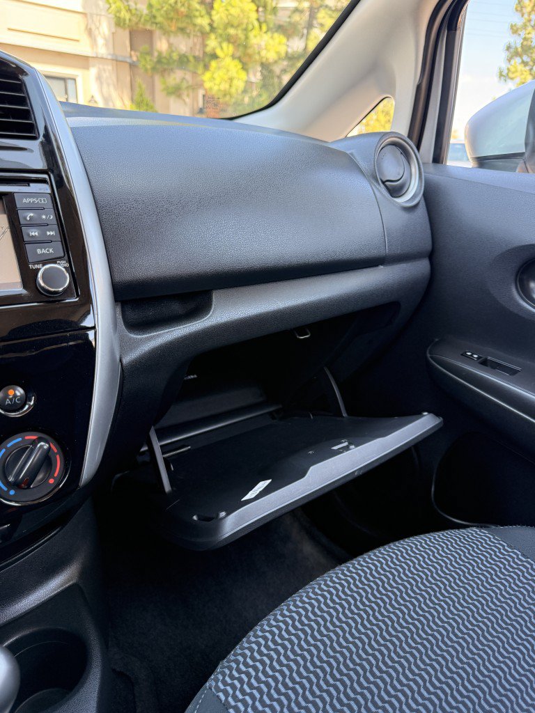 Used 2015 Nissan Versa Note FWD image 32