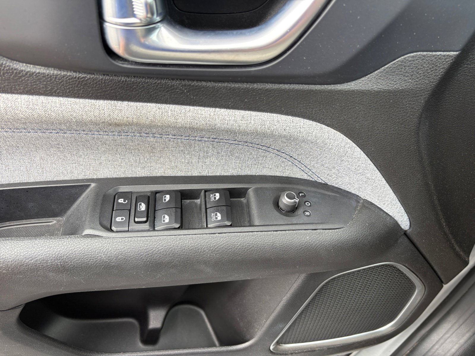 Used 2024 Jeep Compass Latitude AWD/4WD image 29