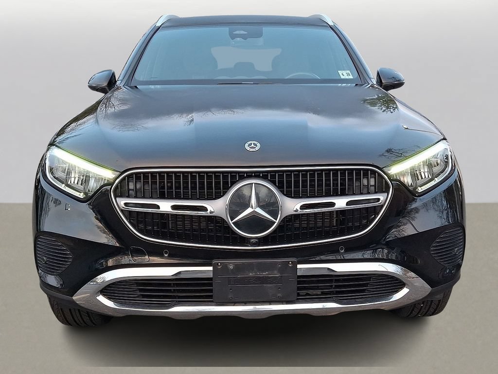 Used 2023 Mercedes-Benz GLC 300 4MATIC image 2
