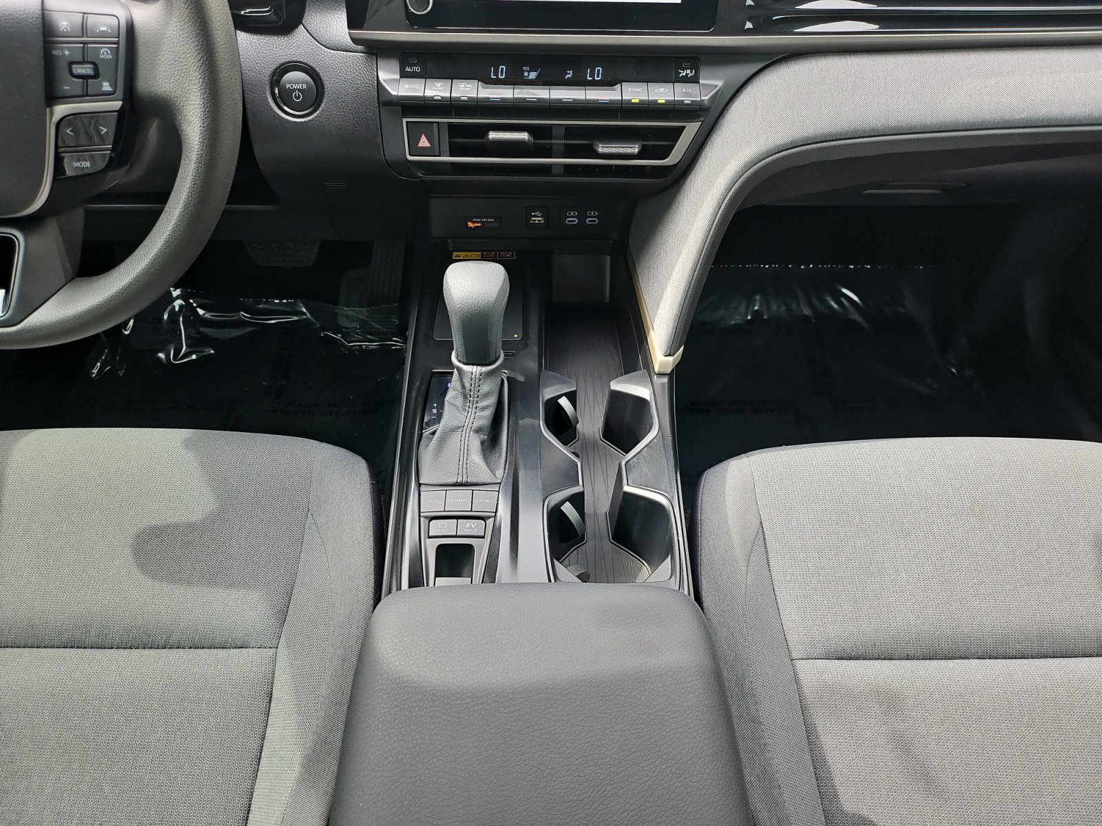 Used 2026 Toyota Camry LE FWD image 31