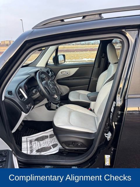 Used 2022 Jeep Renegade Limited AWD/4WD image 6