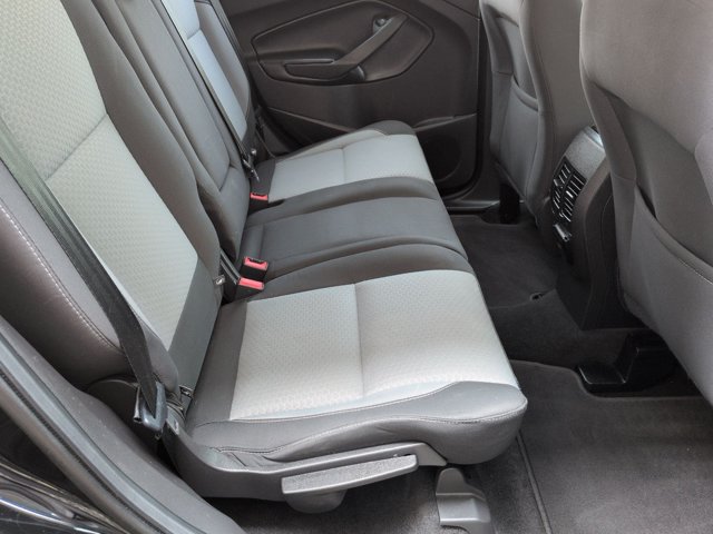 Used 2017 Ford Escape SE w/ SE Cold Weather Package AWD/4WD image 25