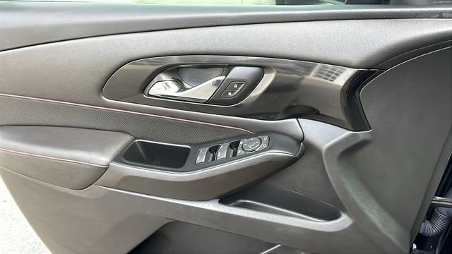 Used 2023 Chevrolet Traverse RS w/ LPO, Cargo Package image 30