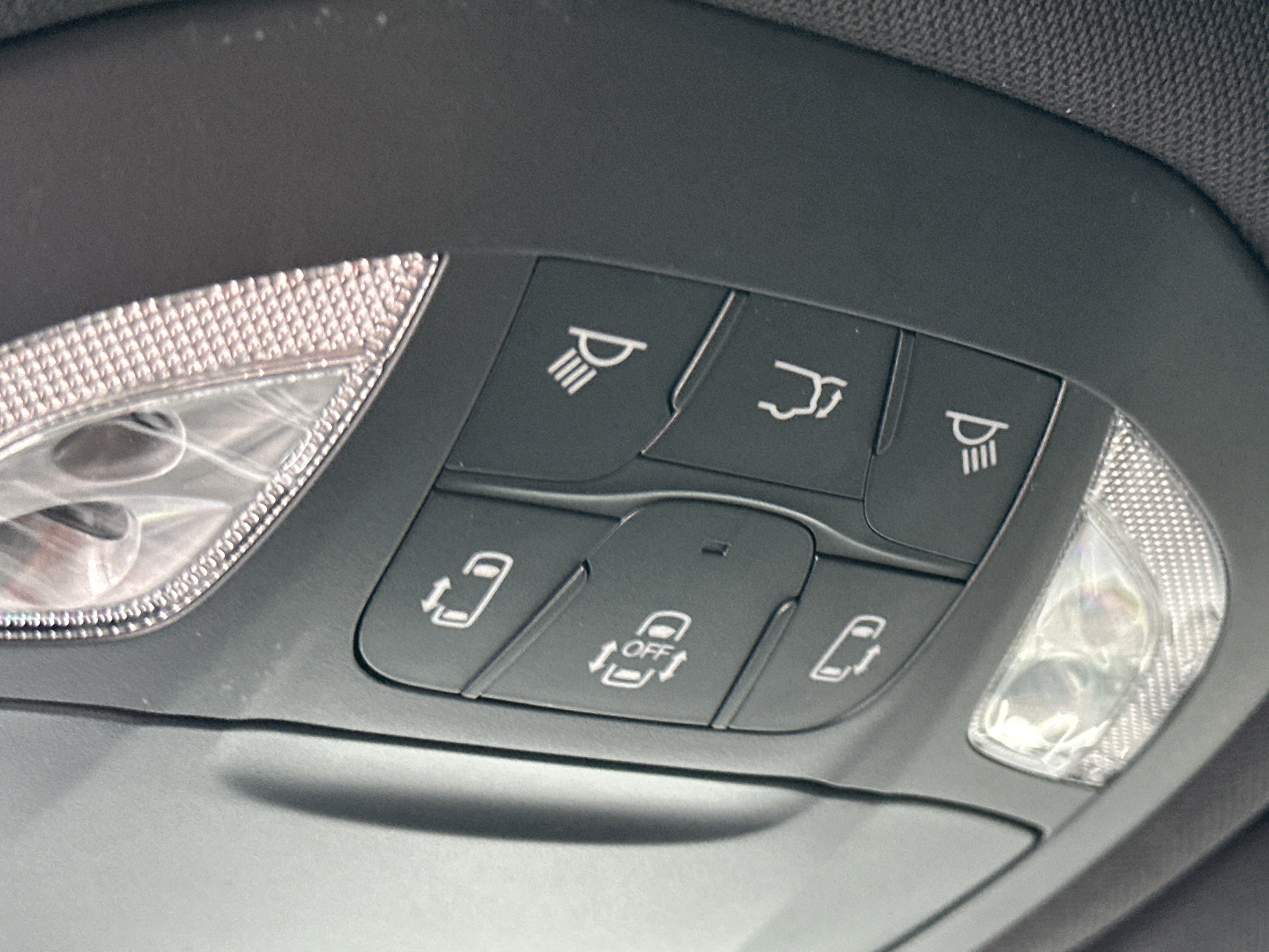 New 2026 Chrysler Pacifica Limited w/ S Appearance Package FWD image 11