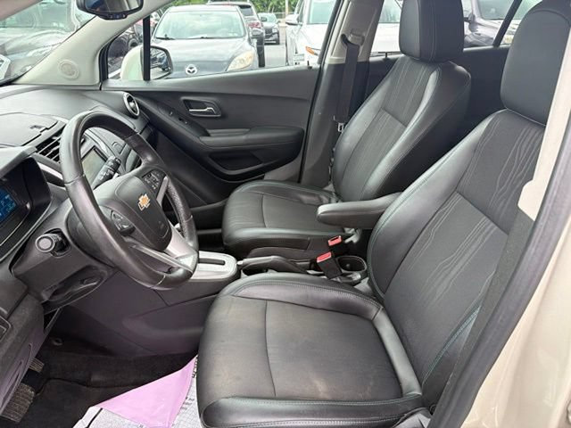 Used 2016 Chevrolet Trax LT w/ LT Convenience Package AWD/4WD image 12