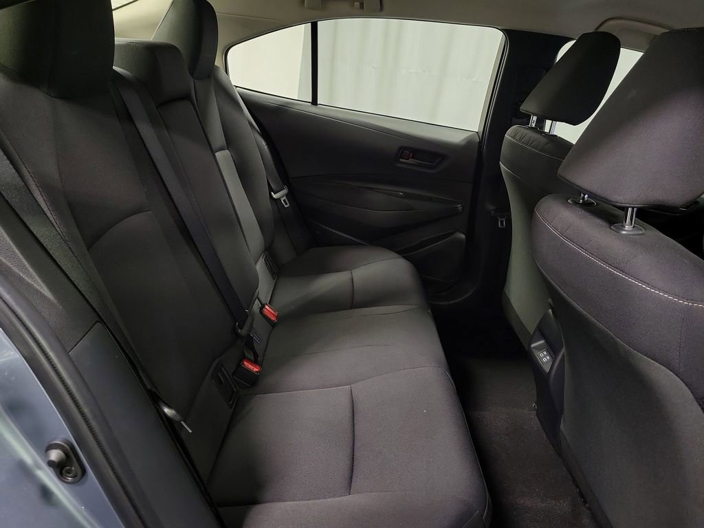 Used 2025 Toyota Corolla LE image 24