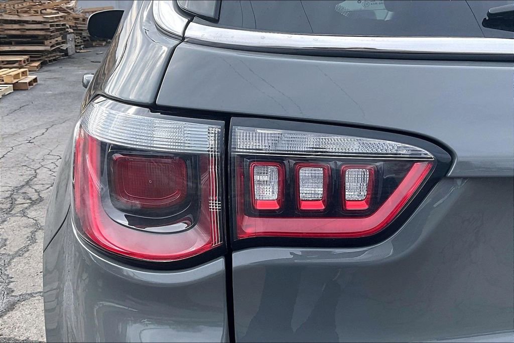 Used 2020 Jeep Compass Limited image 29