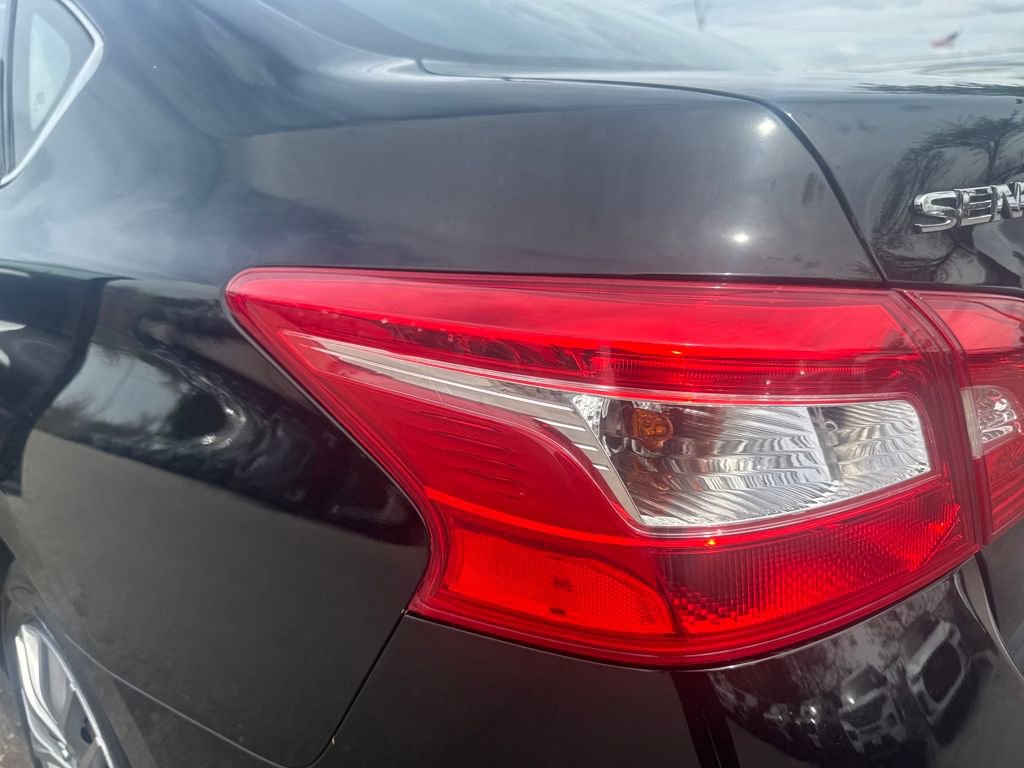 Used 2019 Nissan Sentra S image 39