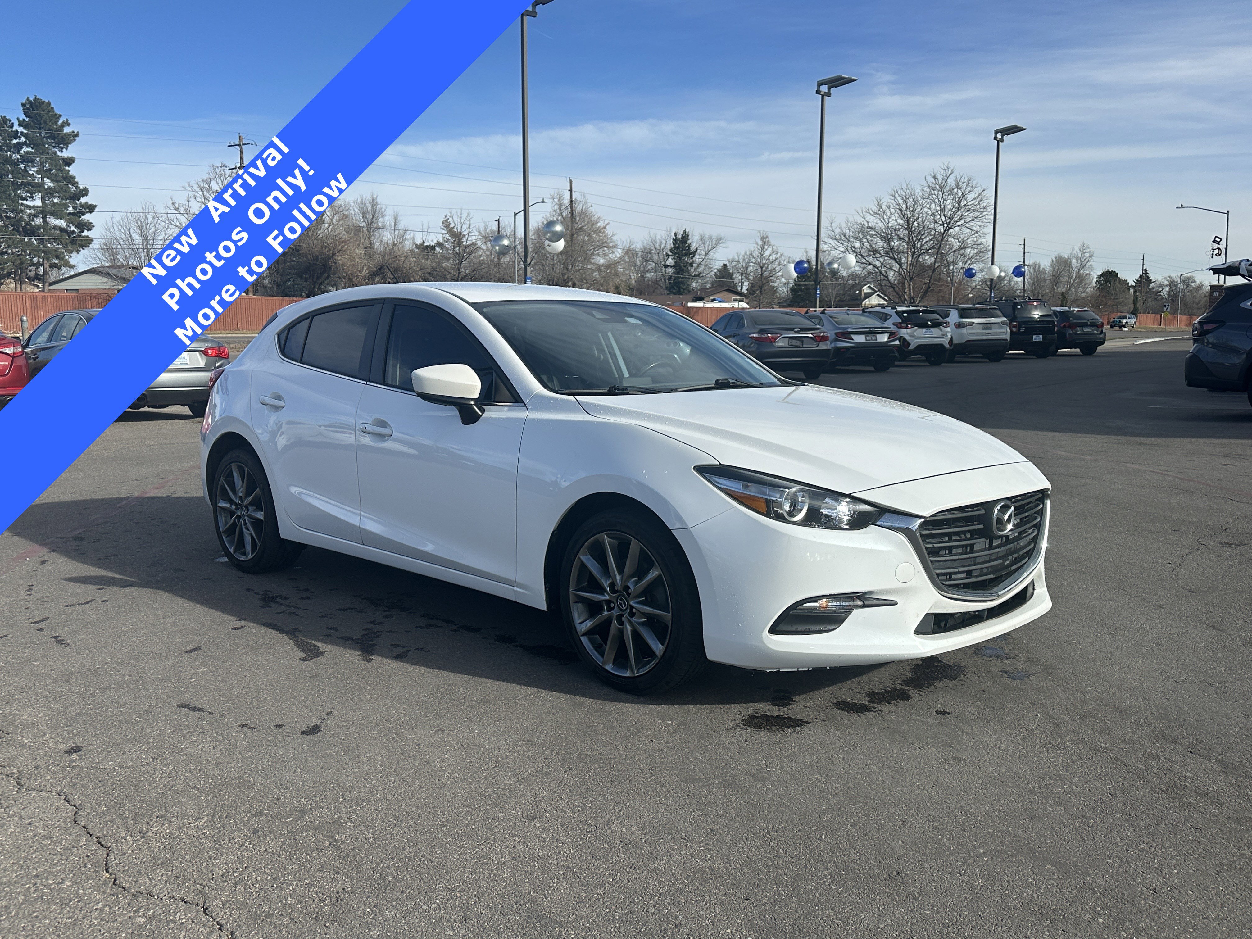 Used 2018 MAZDA MAZDA3 Touring image 3