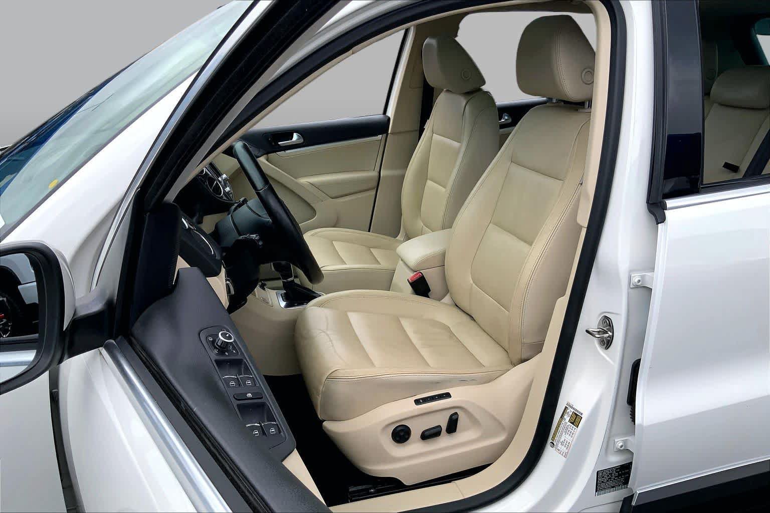 Used 2012 Volkswagen Tiguan SEL FWD image 7