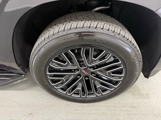 New 2026 GMC Yukon Elevation image 4