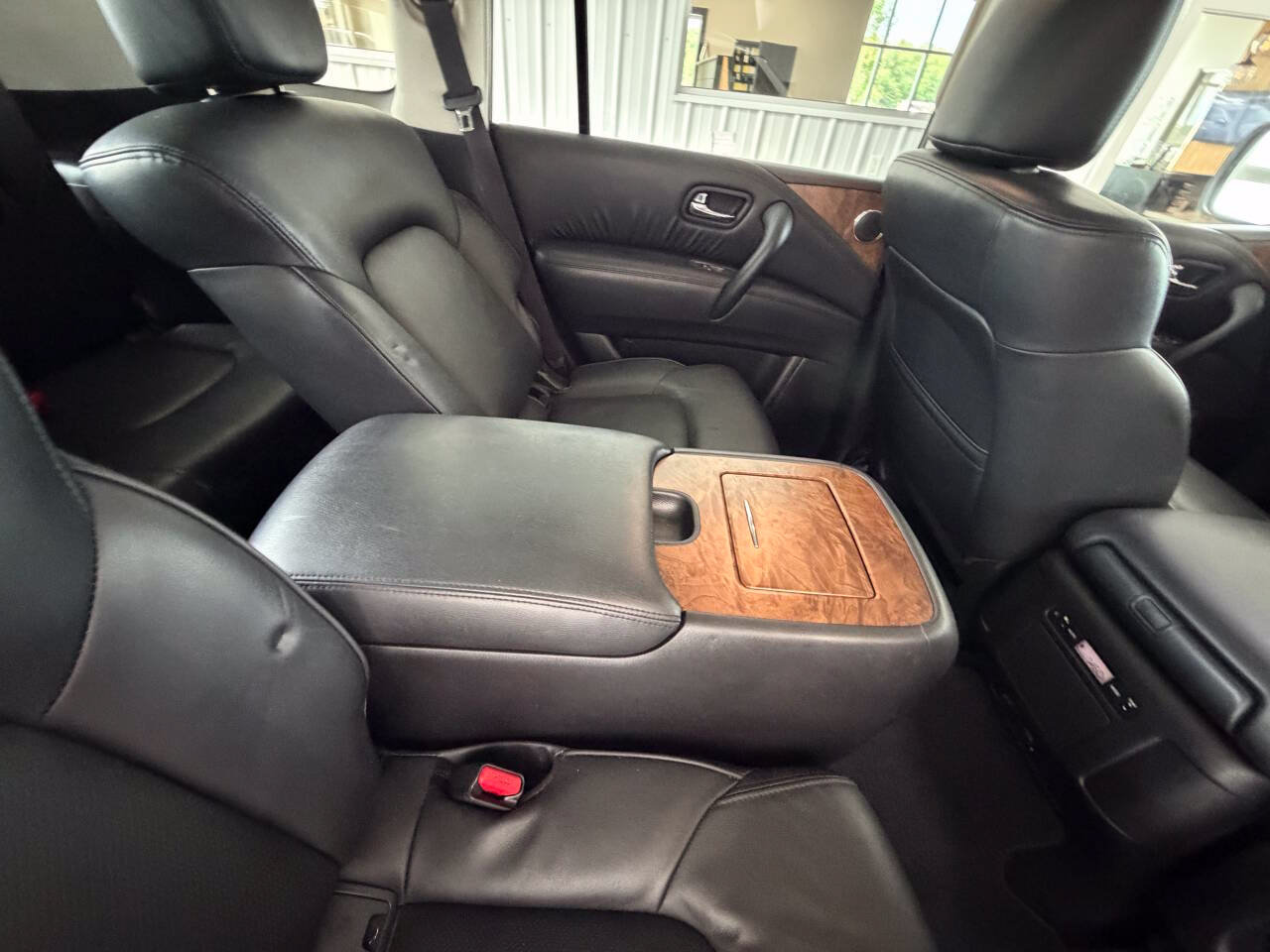 Used 2024 Nissan Armada SL w/ Captain's Chairs Package AWD/4WD image 46
