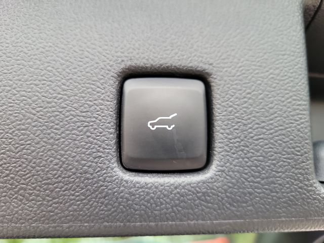 Certified 2023 Ford Escape ST-Line Select AWD/4WD image 33