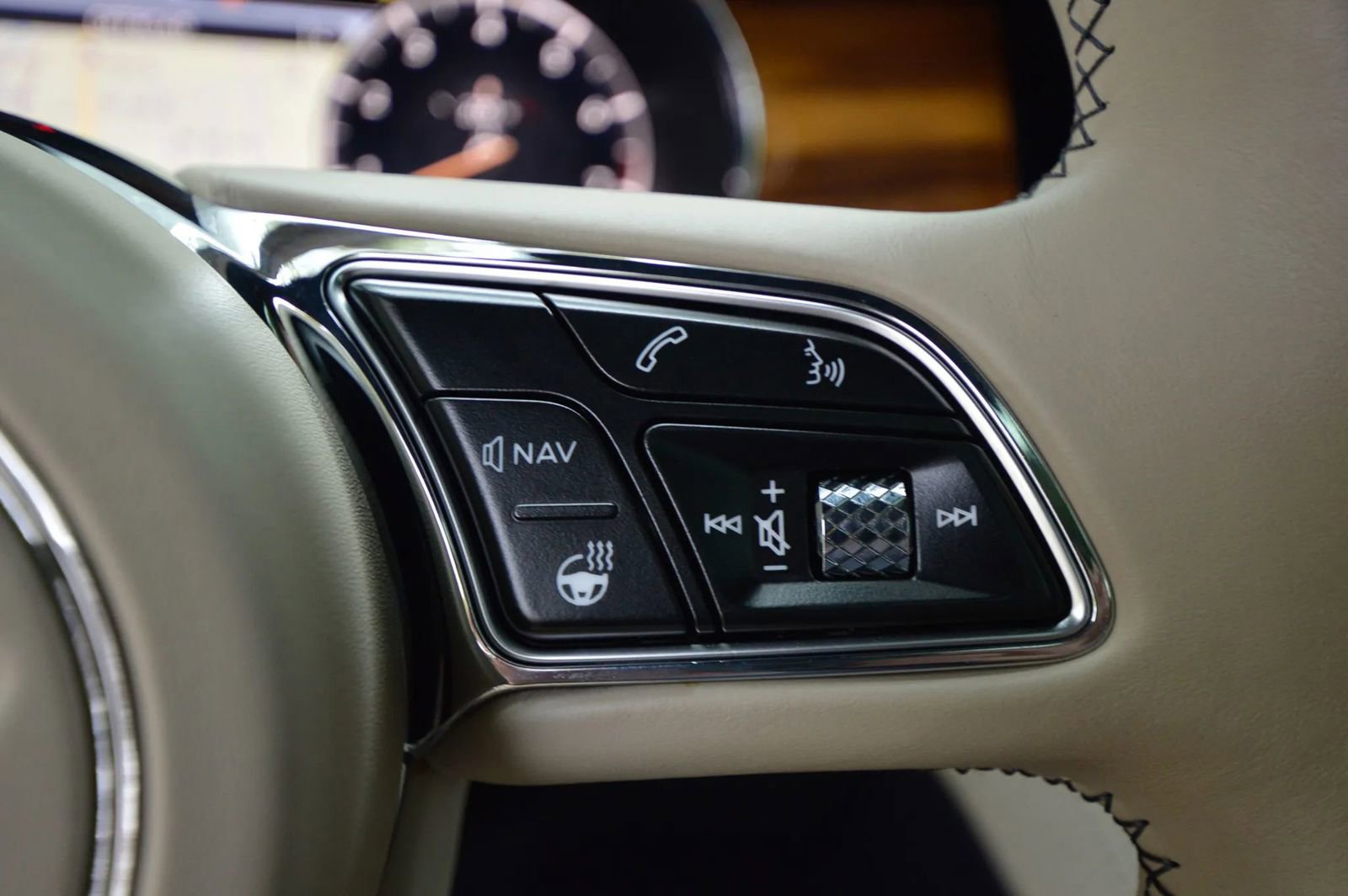 Used 2021 Bentley Continental GT image 32