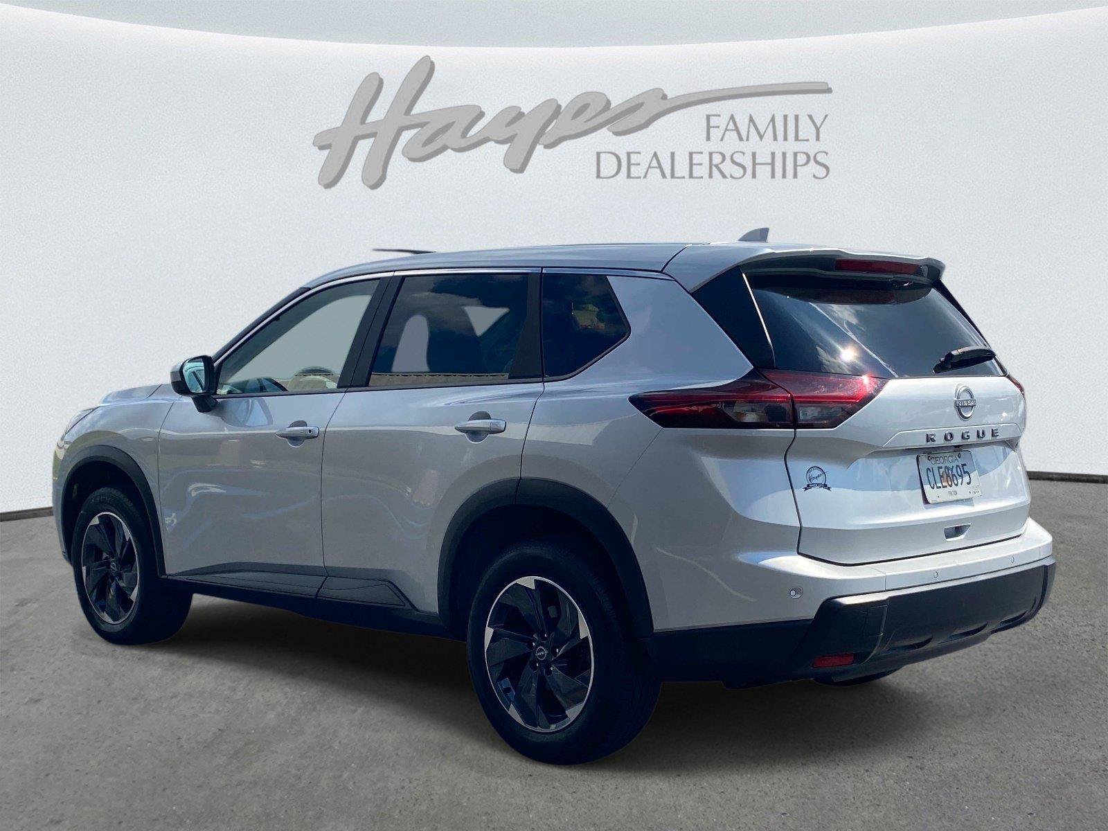 Used 2025 Nissan Rogue SV FWD image 8