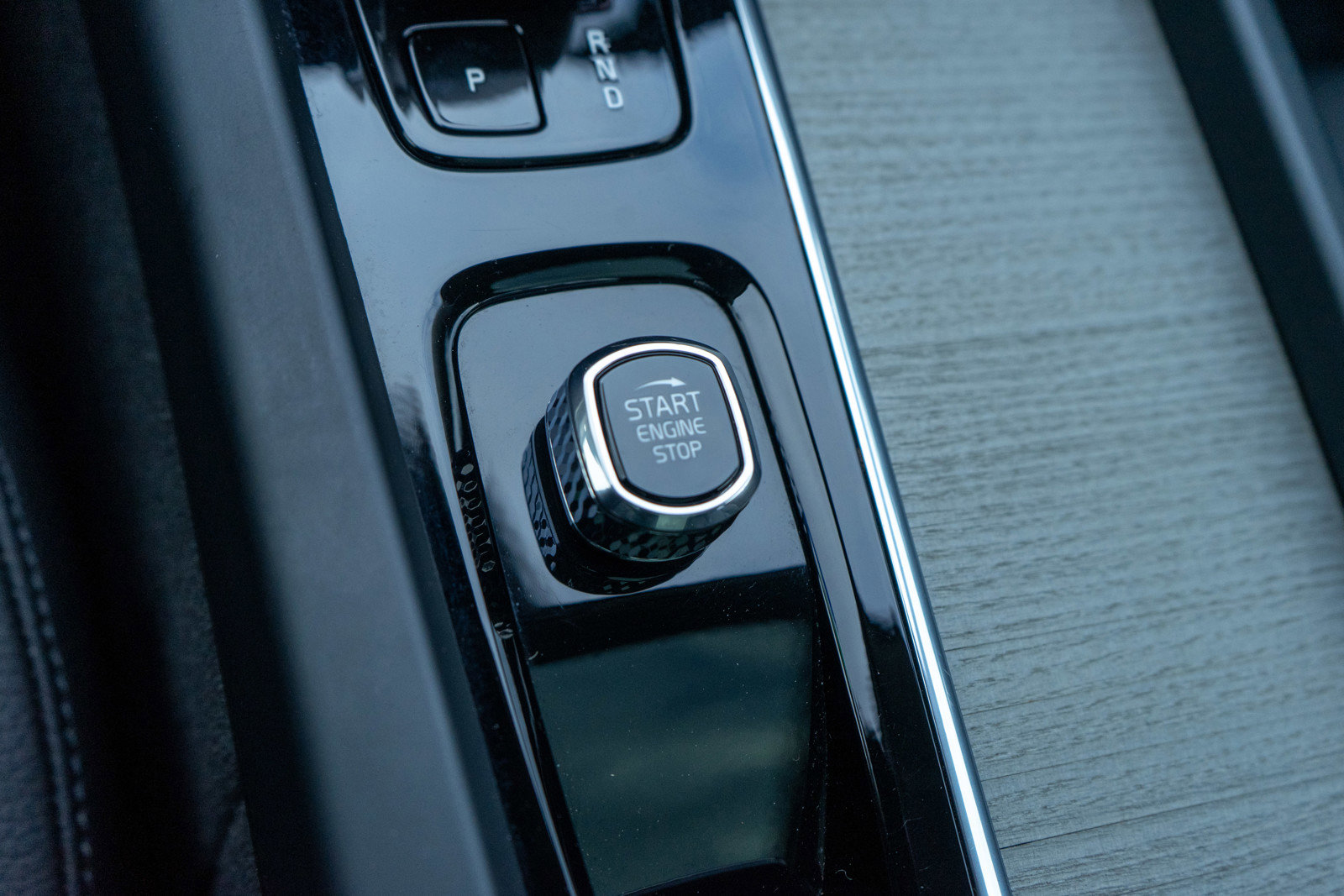 Used 2025 Volvo XC60 B5 Plus image 22