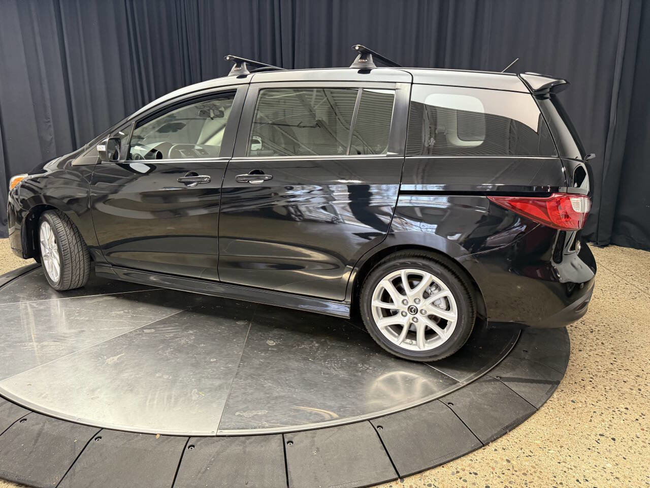 Used 2015 MAZDA MAZDA5 Grand Touring image 4