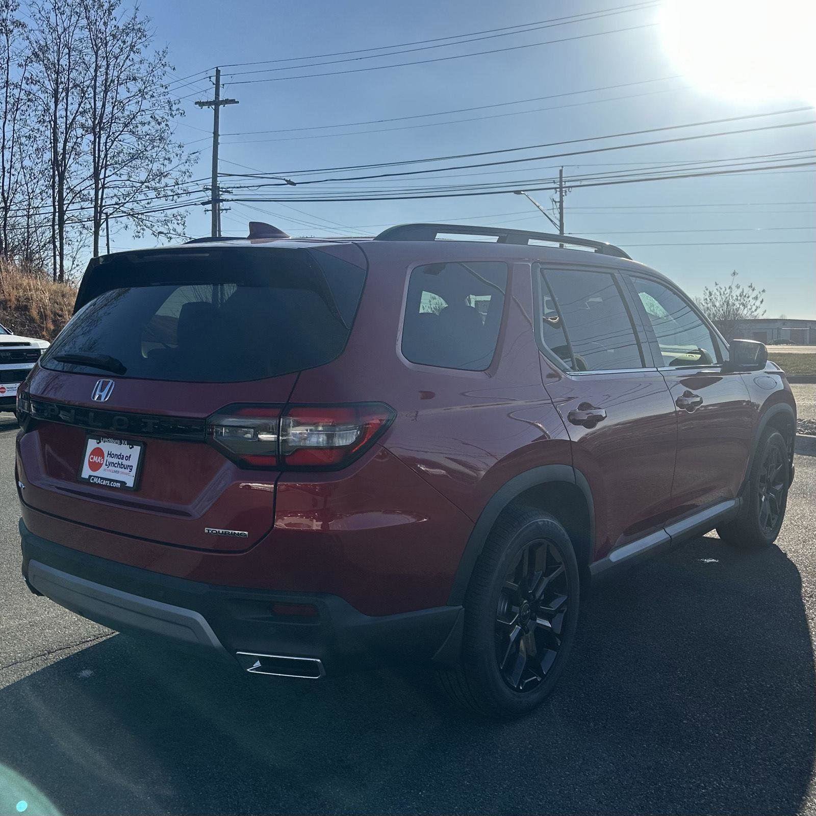 New 2025 Honda Pilot Touring image 5