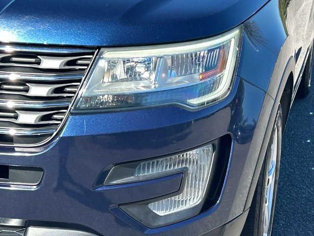 Used 2016 Ford Explorer XLT w/ Equipment Group 201A AWD/4WD image 10