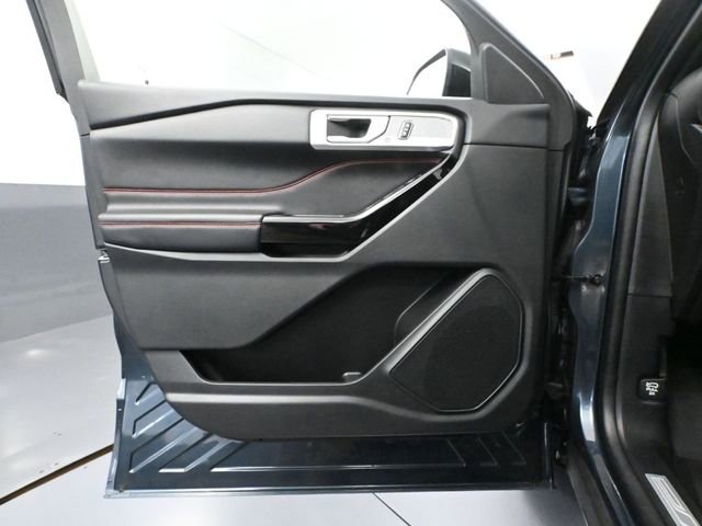 Used 2022 Ford Explorer ST-Line w/ Class IV Trailer Tow Package image 16