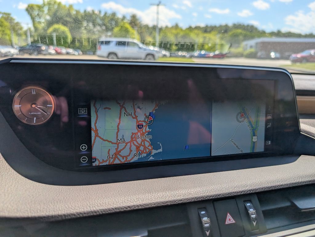 Used 2019 Lexus ES 300h FWD image 25