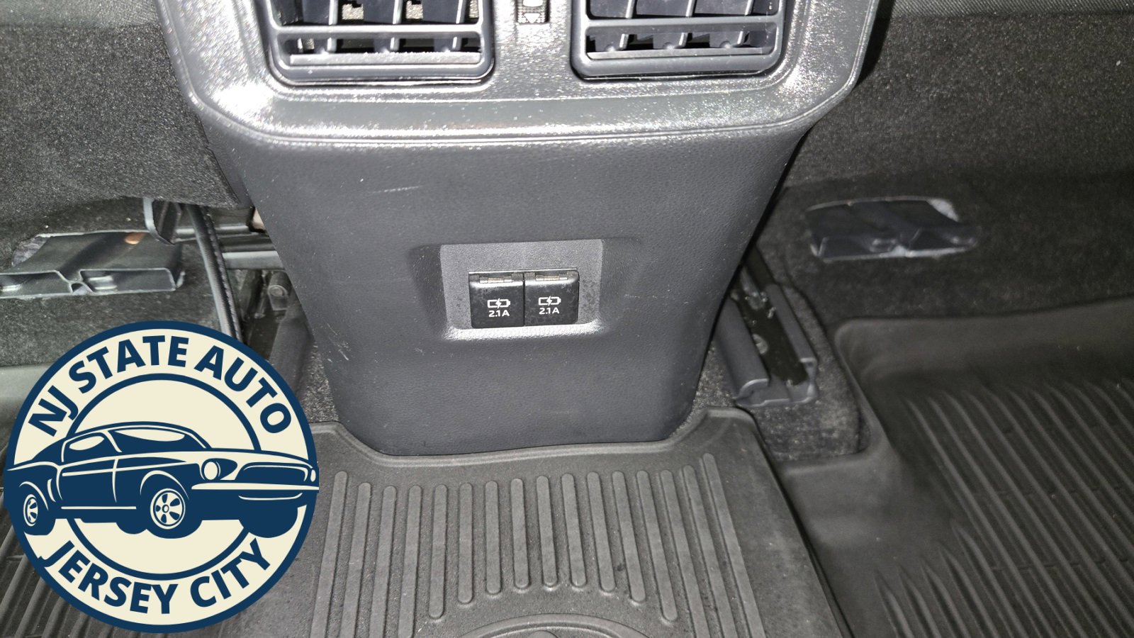 Used 2020 Toyota RAV4 XLE image 27