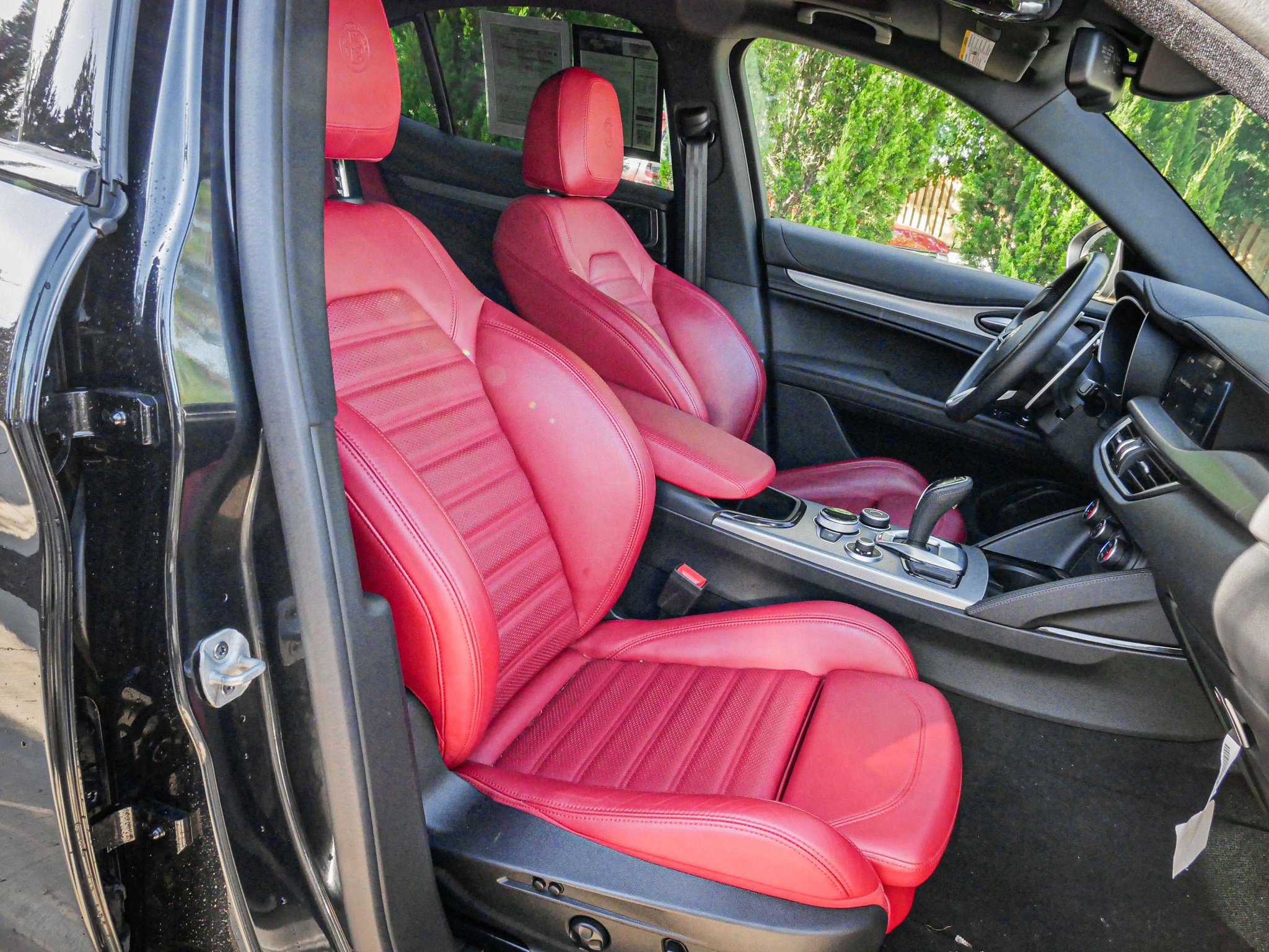 Used 2024 Alfa Romeo Stelvio Veloce image 33