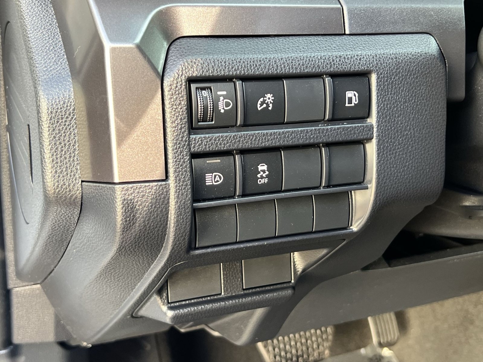 Used 2025 Toyota 4Runner SR5 AWD/4WD image 41
