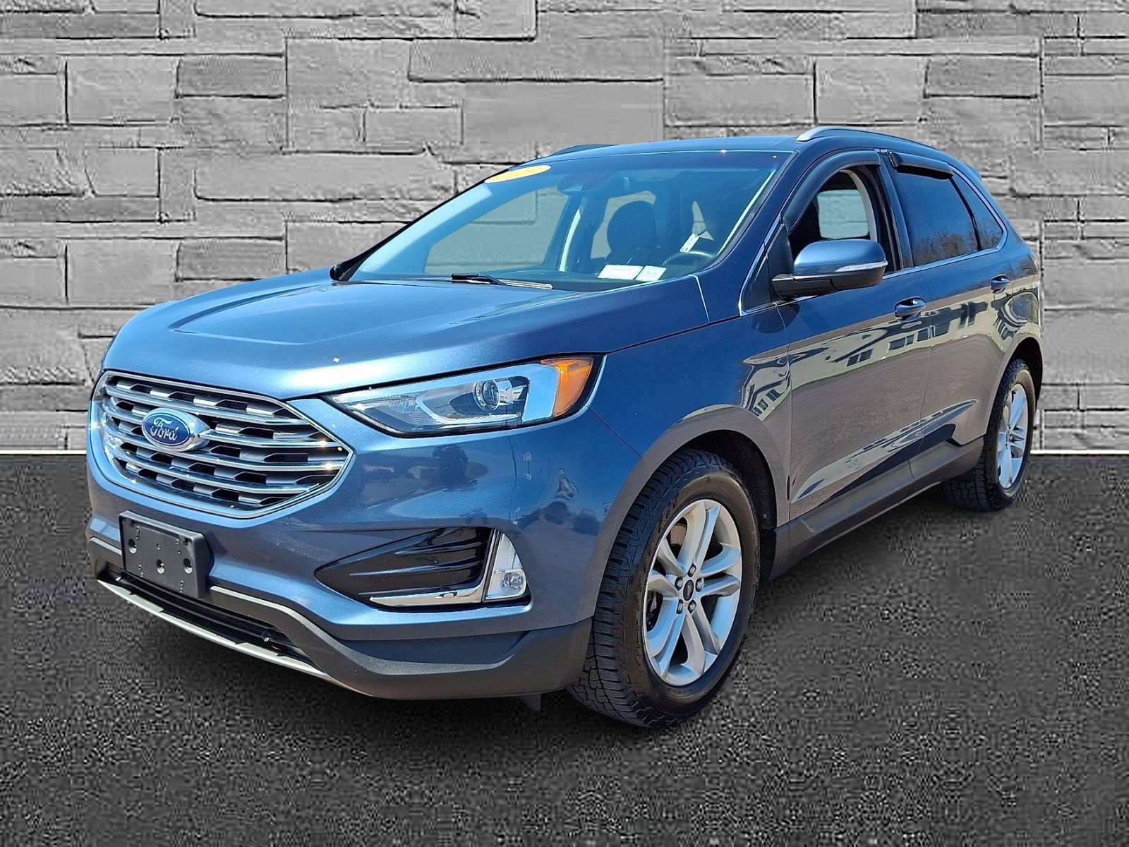 Used 2019 Ford Edge SEL image 4