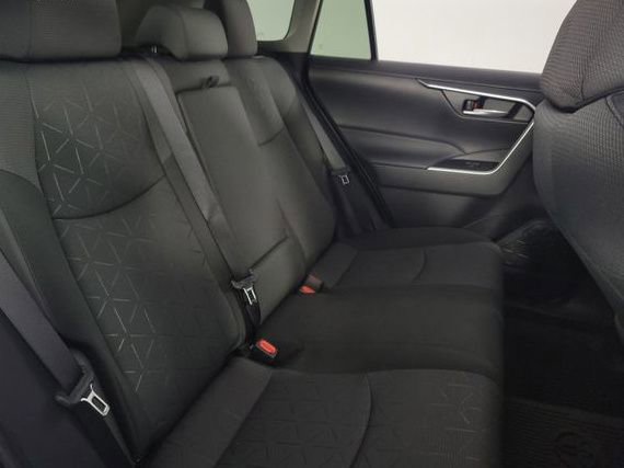Used 2025 Toyota RAV4 XLE image 16