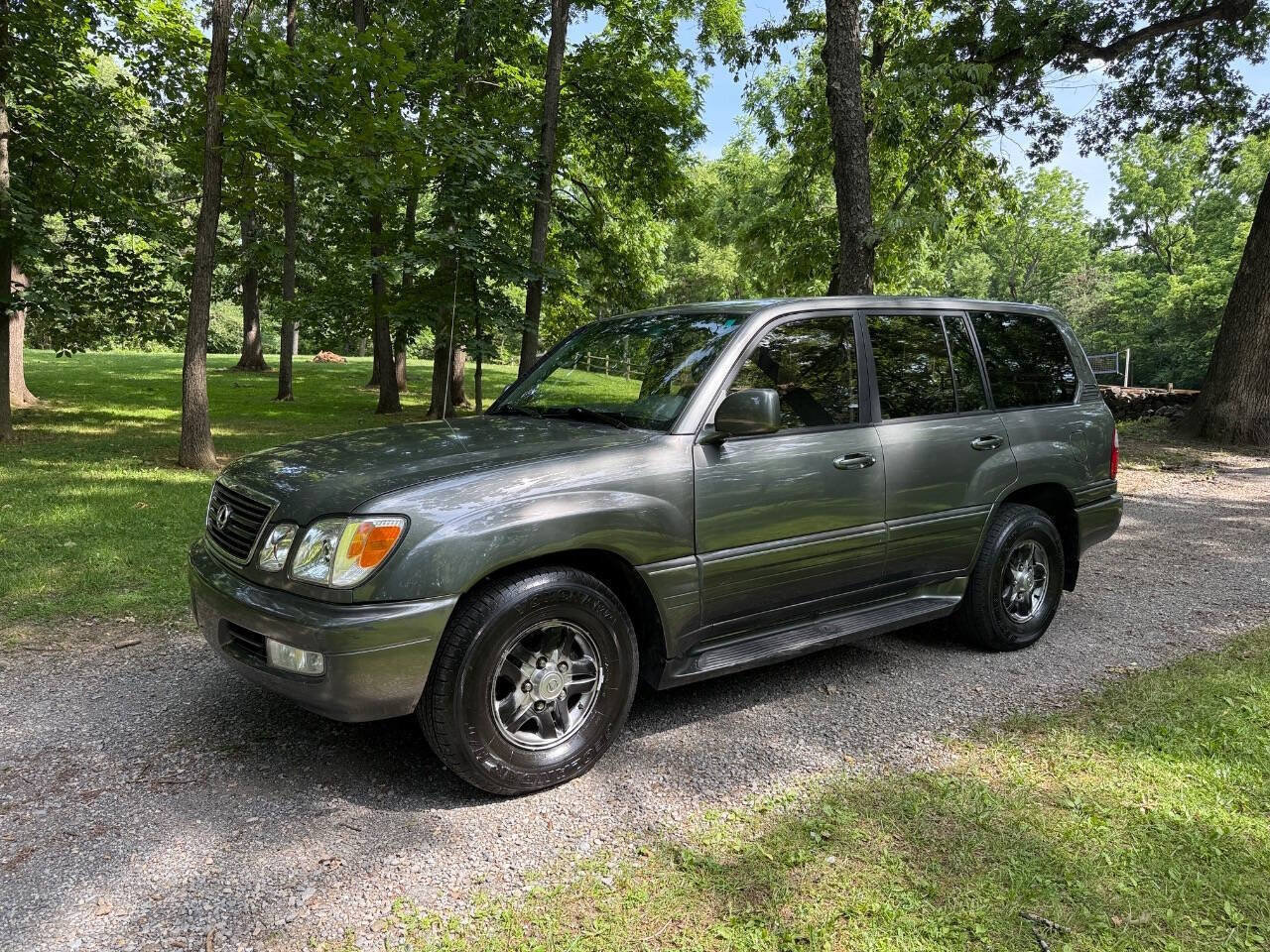 Used 2002 Lexus LX 470 4WD image 3