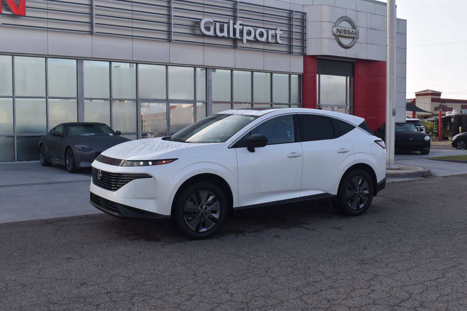 Used 2026 Nissan Murano SL AWD/4WD image 2