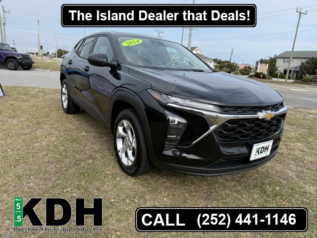Used 2024 Chevrolet Trax LS w/ LS Convenience Package
